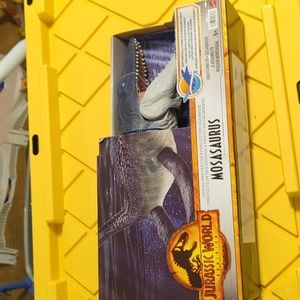 COPY - Mosasaurs mouth moving toy